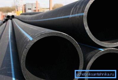 Polietilen basınçlı borular diğer malzemelerden şekillendirilerek kullanılabilir. Polietilen basınçlı borular diğer malzemelerden şekillendirilerek kullanılabilir.