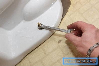 Cıvataları aşırı kuvvetle sıkmaya gerek yok Cıvataları aşırı kuvvetle sıkmaya gerek yok