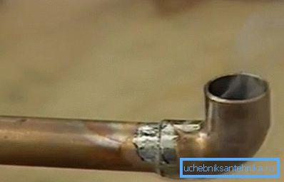 Kavşağından akıyı iyice temizlemeyi unutmayın. Kavşağından akıyı iyice temizlemeyi unutmayın.