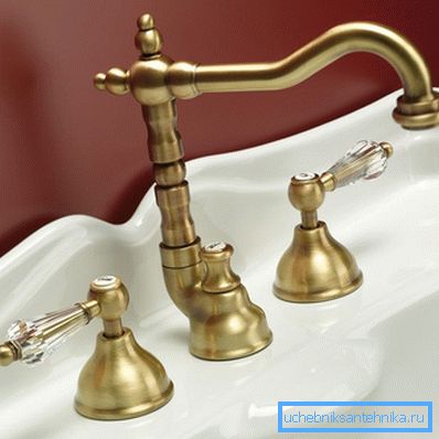 Hangi banyo bataryalarının en güvenilir olduğunu bilmiyorsunuz, pirinçten modellere bakın http://sreda-obitaniya.ru/picture/goods/g5771p10871l.jpg