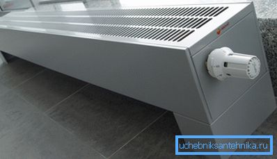 Koruyucu gövdede küçük konvektör Koruyucu gövdede küçük konvektör