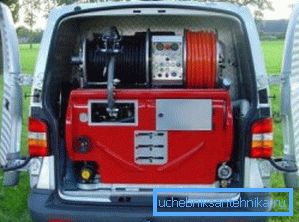 Bu tipteki bazı üniteler oldukça büyük boyutlara sahiptir ve bunları taşımak için motorlu taşıt kullanmak gereklidir. Bu tipteki bazı üniteler oldukça büyük boyutlara sahiptir ve bunları taşımak için motorlu taşıt kullanmak gereklidir.