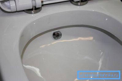 Bu tip bazı ürünler, işlevlerini büyük ölçüde genişleten dahili bide'yi hemen donatır. Bu tip bazı ürünler, işlevlerini büyük ölçüde genişleten dahili bide'yi hemen donatır.