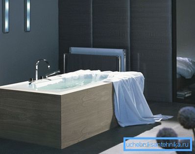 Bazı banyo modelleri duvara monte bir emzik anlamına gelmez. Bazı banyo modelleri duvara monte bir emzik anlamına gelmez.