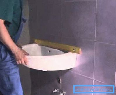 Yapı seviyesini kullanarak kurulumun doğru olduğunu kontrol ettiğinizden emin olun.