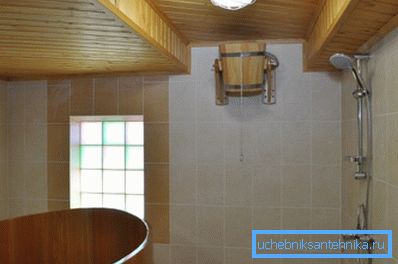 Genellikle banyo ayrı bir odada yer almaktadır. Genellikle banyo ayrı bir odada yer almaktadır.