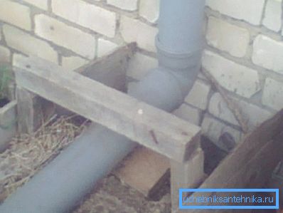 Donma için en tehlikeli yerlerden biri zorunlu ısı yalıtımını gerektirir. Donma için en tehlikeli yerlerden biri zorunlu ısı yalıtımını gerektirir.