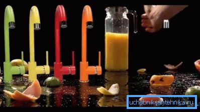 Tek kollu (joystick) renkli mutfak bataryaları Tek kollu (joystick) renkli mutfak bataryaları