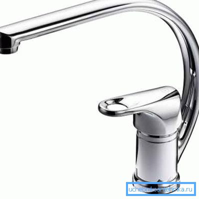 Yüksek çıkışlı tek kollu lavabo bataryası Yüksek çıkışlı tek kollu lavabo bataryası