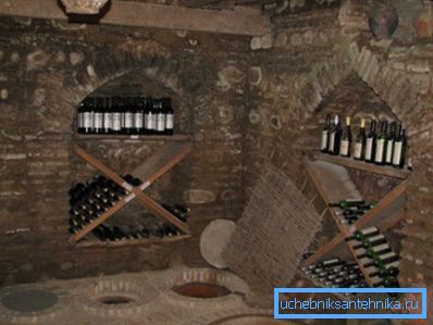 Bodrum katında nem eksikliği ile birlikte optimum sıcaklık koşulları Bodrum katında nem eksikliği ile birlikte optimum sıcaklık koşulları