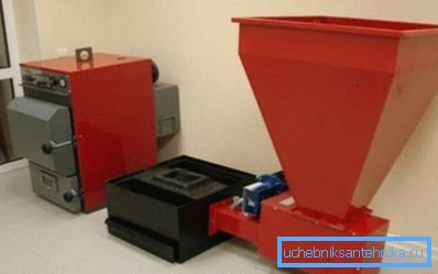 Çeşitli katı yakıtlı kazanlarla birleştirilmiş ayrı bunker Çeşitli katı yakıtlı kazanlarla birleştirilmiş ayrı bunker