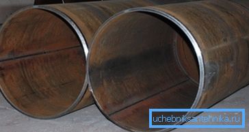 Kaynak metali tarafından oluşturulan bağlantı noktalarının varlığıyla, diğer ürünlerin ürettiği ürünleri ayırt etmek mümkündür. Kaynak metali tarafından oluşturulan bağlantı noktalarının varlığıyla, diğer ürünlerin ürettiği ürünleri ayırt etmek mümkündür.