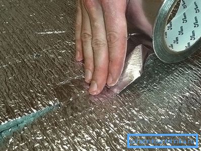 Yerden ısıtma için bir reflektör olarak Penofol Yerden ısıtma için bir reflektör olarak Penofol