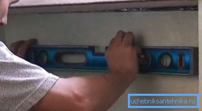 Köşeleri takmadan önce, doğru bir şekilde işaretlemeniz gerekir.