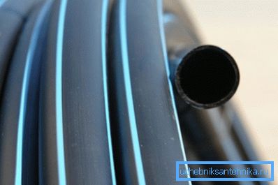 PND plastik su borusu bir bobin içine sarılmış PND plastik su borusu bir bobin içine sarılmış
