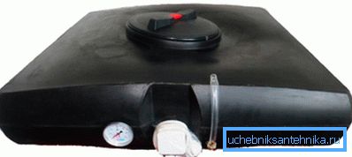 Isıtmalı yaz duşları için plastik tanklar kolayca kendiniz monte edilir Isıtmalı yaz duşları için plastik tanklar kolayca kendiniz monte edilir