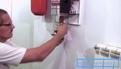 Bağlantı sertifikalı profesyonellere güvenmek için daha iyidir. Bağlantı sertifikalı profesyonellere güvenmek için daha iyidir.