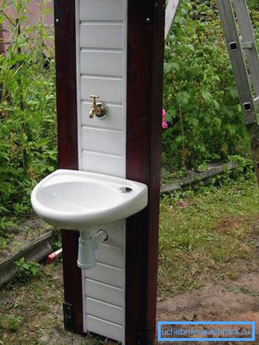 Yaz lavabosu için asma seramik lavabo Yaz lavabosu için asma seramik lavabo