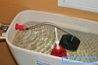 Tanktaki izin verilen su seviyesinin aşılması da sızıntıya sebep olur. Tanktaki izin verilen su seviyesinin aşılması da sızıntıya sebep olur.
