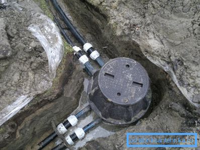 Su dolu bir toprak içine yerleştirildiğinde beton taban gereklidir! Su dolu bir toprak içine yerleştirildiğinde beton taban gereklidir!