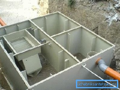 Bir fosseptik inşa ederken, belirli kurallara uymalısınız. Bir fosseptik inşa ederken, belirli kurallara uymalısınız.