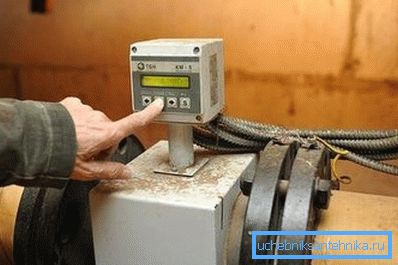 Bodrum katında ısı ölçümü için cihaz Bodrum katında ısı ölçümü için cihaz