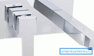 Krom musluk örneği Krom musluk örneği