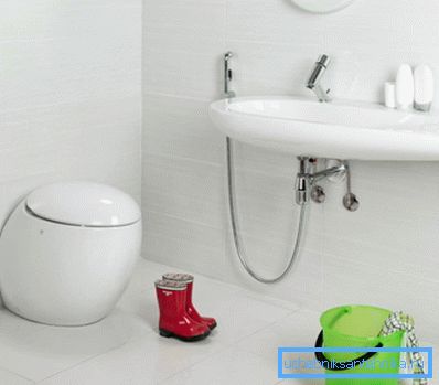Lavabodaki musluğa bağlantı örneği Lavabodaki musluğa bağlantı örneği
