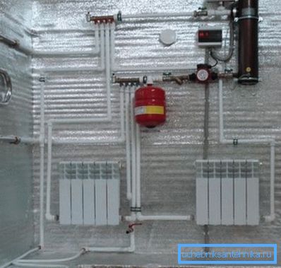 Ses geçirmez bir odada kurulu bir sistem örneği Ses geçirmez bir odada kurulu bir sistem örneği