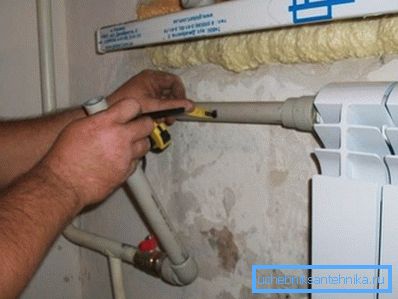 Yaklaşık olarak pil çemberleme yapılır. Yaklaşık olarak pil çemberleme yapılır.