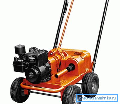 907 Benzinli motorlu temizleme cihazı