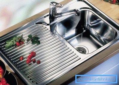 Yardımcı kanatlı lavabo Yardımcı kanatlı lavabo