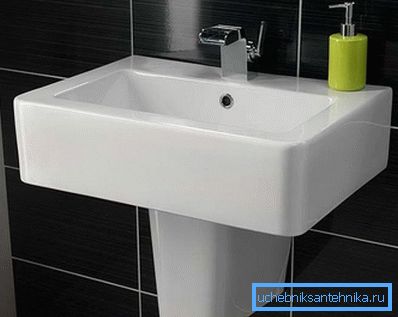 Duvara bağlı banyo lavabo Duvara bağlı banyo lavabo