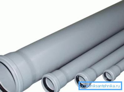 Kauçuk O-halkaları ile plastik kanalizasyon.