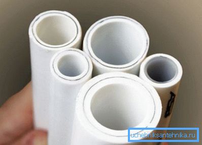 Kesici takımın boyutu kullanılan malzemeye bağlıdır. Kesici takımın boyutu kullanılan malzemeye bağlıdır.