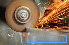 Metal kesme, doğruluk gerektiren oldukça zahmetli bir iştir. Metal kesme, doğruluk gerektiren oldukça zahmetli bir iştir.
