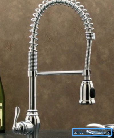 Duş ile kolu lavabo musluk en iyi uyuyor Duş ile kolu lavabo musluk en iyi uyuyor