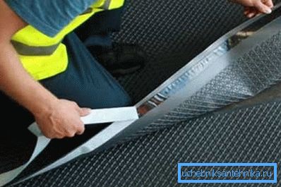 Kendinden yapışkanlı su yalıtımı. Kendinden yapışkanlı su yalıtımı.