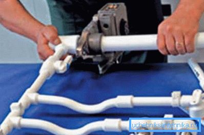 Plastik boru montajı Plastik boru montajı