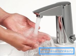 Dokunmatik elektronik evye bataryaları çok rahat.