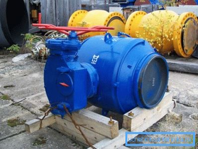 Küresel vana DN1000 RU25, tüm kaynaklı mahfazada yapılır. Küresel vana DN1000 RU25, tüm kaynaklı mahfazada yapılır.