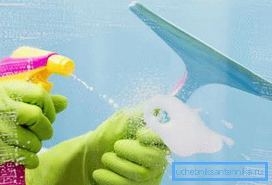 Cam yüzeyden lekeleri çıkarmak için kazıyıcı Cam yüzeyden lekeleri çıkarmak için kazıyıcı