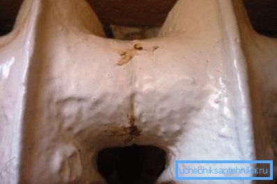 Mikro çatlak oluşumunda sızıntı izleri Mikro çatlak oluşumunda sızıntı izleri