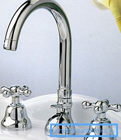 3 delikli lavabo bataryası çok ilginç görünüyor, ancak özellikle sondaj yaparken çok daha fazla iş var.