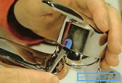 Joystick kolunu çıkarın Joystick kolunu çıkarın