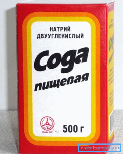 Soda, kalıp izlerini ortadan kaldıran ev yapımı bir çözümün bileşenlerinden biridir. Soda, kalıp izlerini ortadan kaldıran ev yapımı bir çözümün bileşenlerinden biridir.