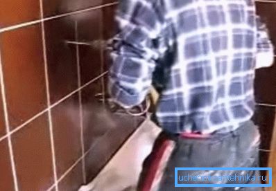 Kılavuzun altındaki karoları delin Kılavuzun altındaki karoları delin