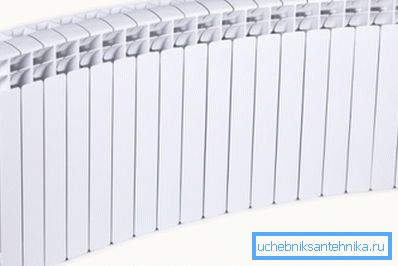 Böyle bir radyatörün takılması zordur, iki küçük seçeneğin kullanılması daha kolaydır. Böyle bir radyatörün takılması zordur, iki küçük seçeneğin kullanılması daha kolaydır.