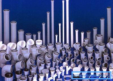 PVC borular + bağlantı parçaları ve bunlar için kelepçeler PVC borular + bağlantı parçaları ve bunlar için kelepçeler