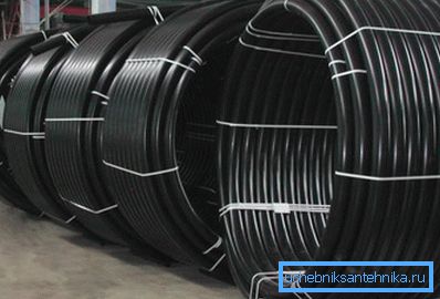 HDPE'nin şaşırtıcı plastisitesi, bunları, nakliye ve depolamayı büyük ölçüde kolaylaştıran bu bobinlere bükmenizi sağlar. HDPE'nin şaşırtıcı plastisitesi, bunları, nakliye ve depolamayı büyük ölçüde kolaylaştıran bu bobinlere bükmenizi sağlar.